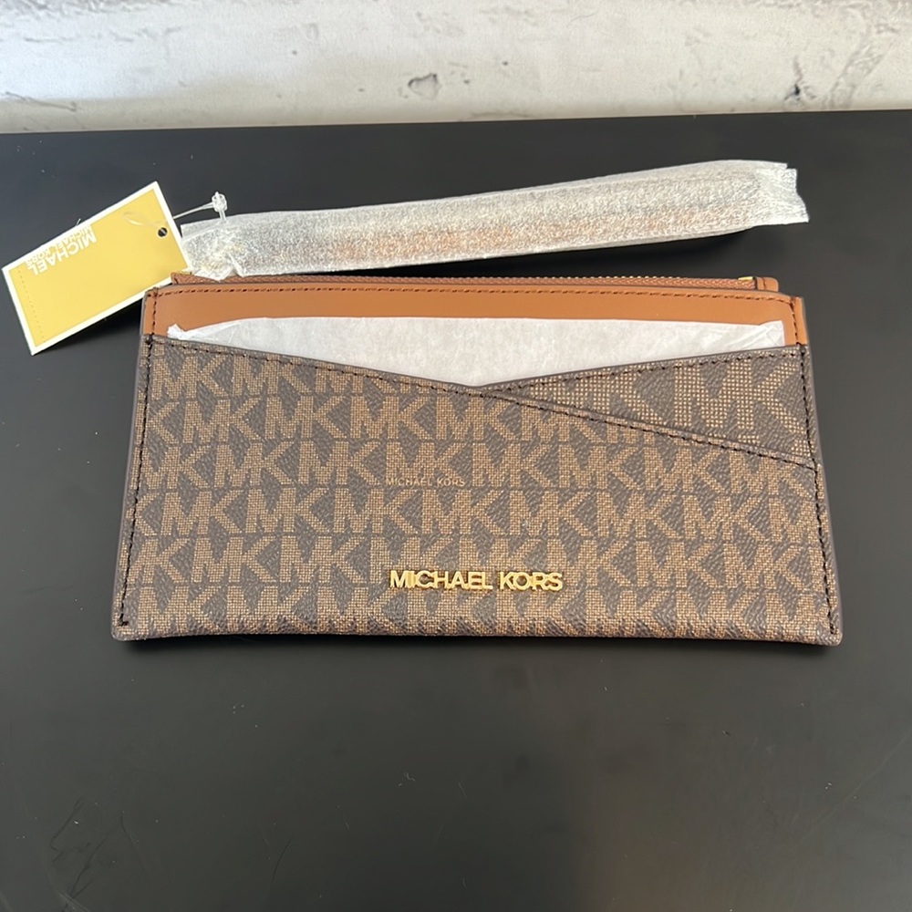 MICHAEL MICHAEL KORS Jet Set Medium Logo
Crossover Wristlet Brown
